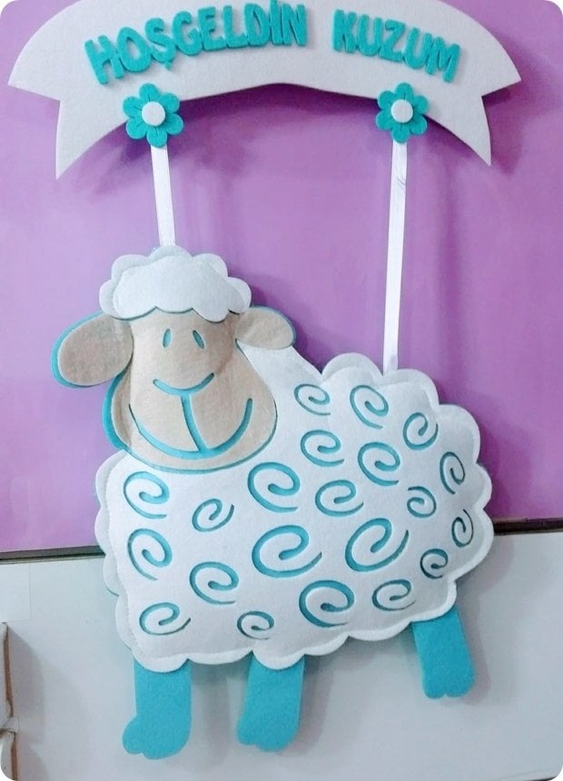 Kuzu Bebek Odası Keçe Kapı Süsü ( Hoşgeldin Kuzum Yazılı )