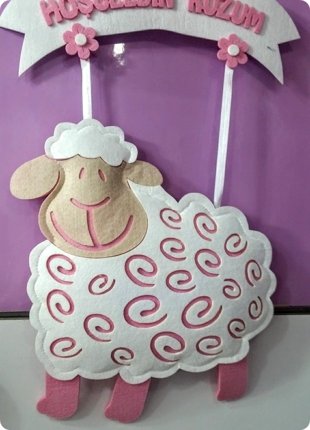 Kuzu Bebek Odası Keçe Kapı Süsü ( Hoşgeldin Kuzum Yazılı )