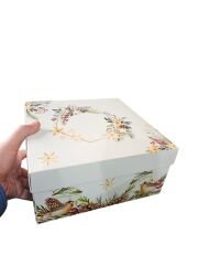 26x26x9 Cm Yılbaşı Desenli Beyaz Komple Karton Hediye Kutuları