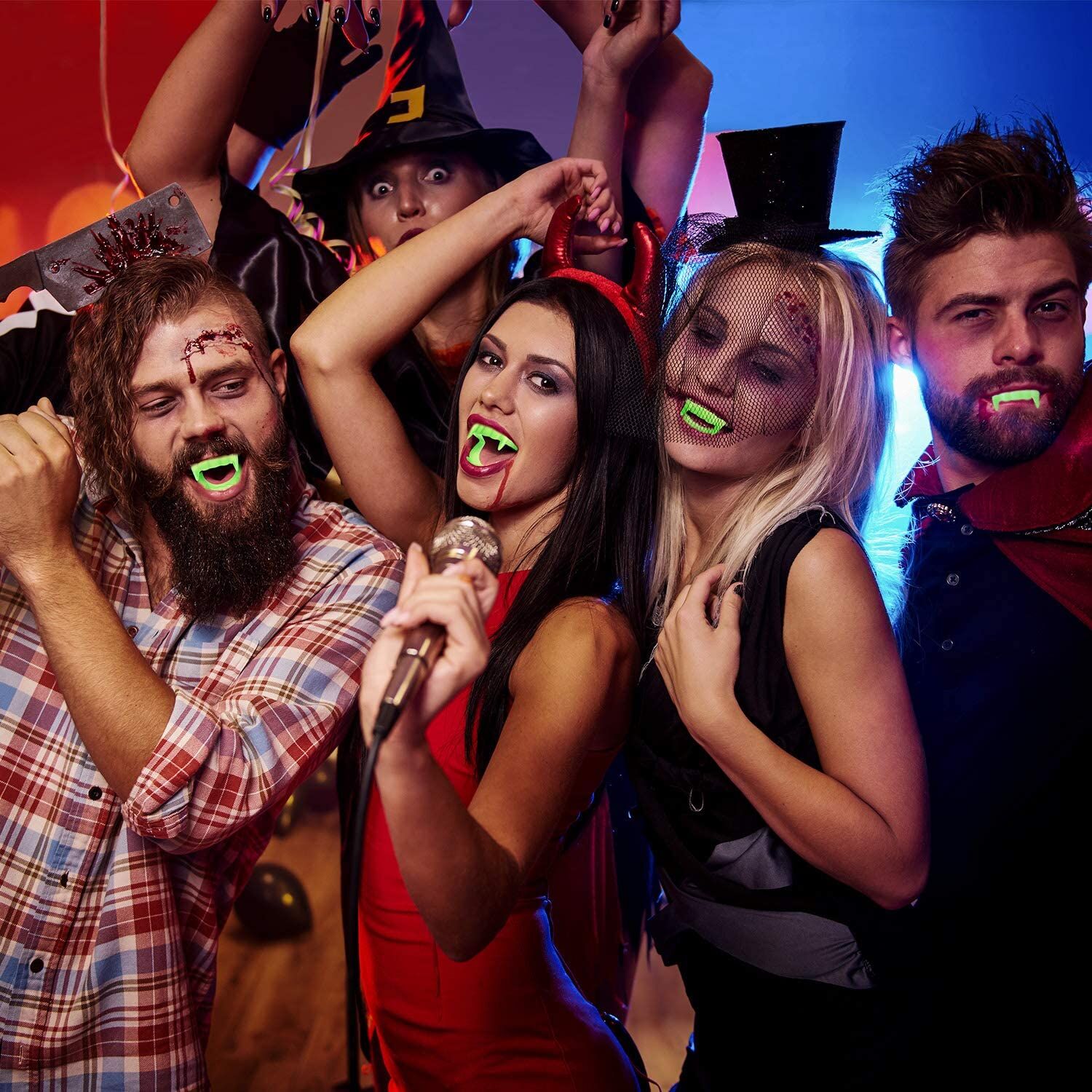 Karanlıkta Parlayan Fosforlu Çift Damak Takma Vampir Dişi