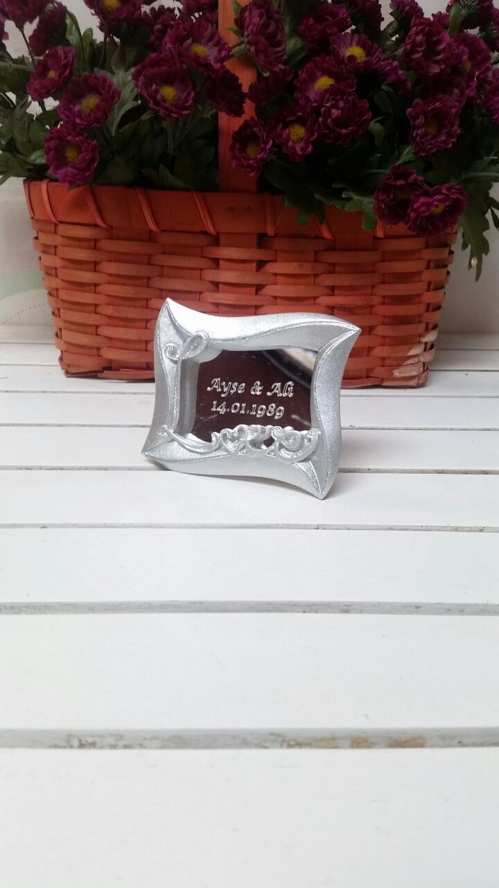 Kişiye Özel Akrilik Ayna Etiketli Polyester Çerçeve