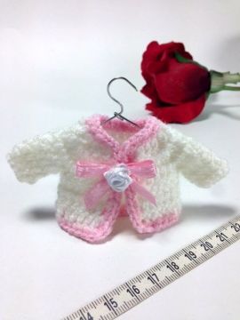 Askılı Örgü Hırka (örme yelek) Bebek Şekeri Objesi