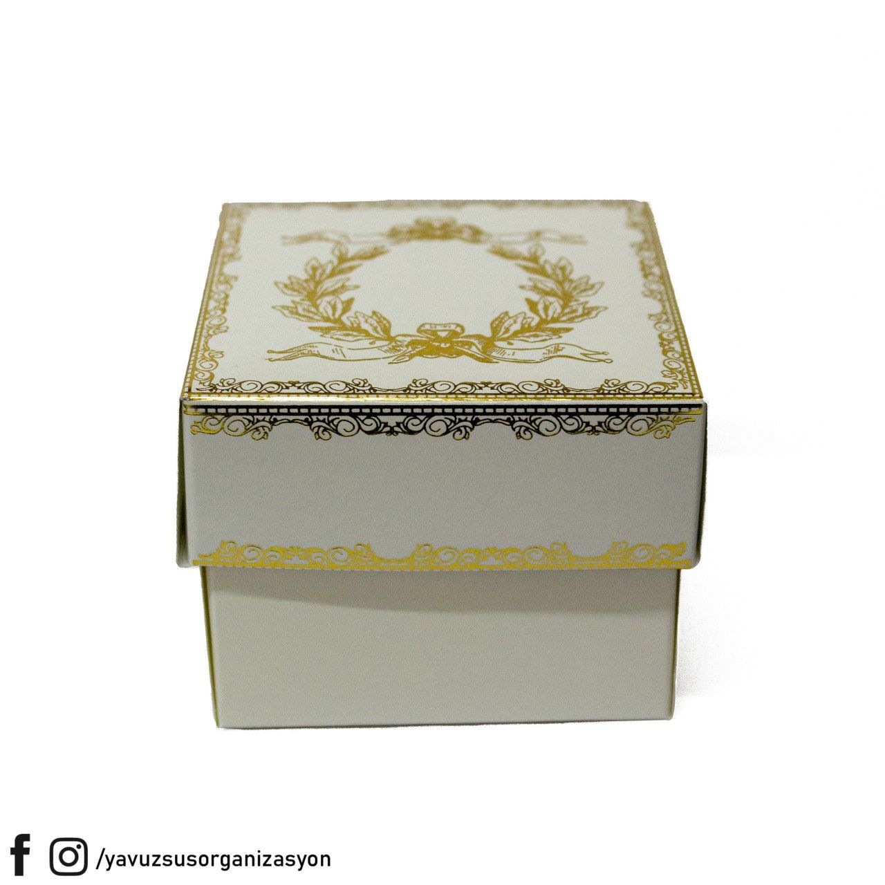 Yaldızlı Karton Kutu (8x8x6 cm 25 adet) BEYAZ