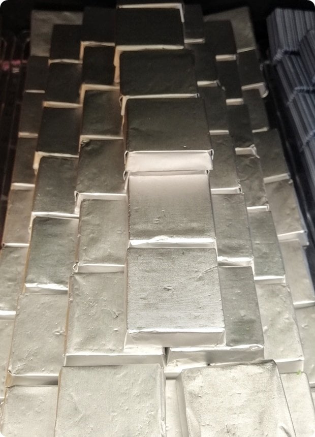 1 Kg Kalın Düz Sütlü Kare Madlen Bebek şekeri çikolatası