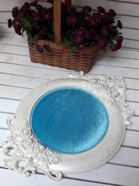 Bebek Odası ; Yuvarlak İşlemeli Polyester Kumaş( Mavi Kadife) Kaplı Kapı Süsü Fon