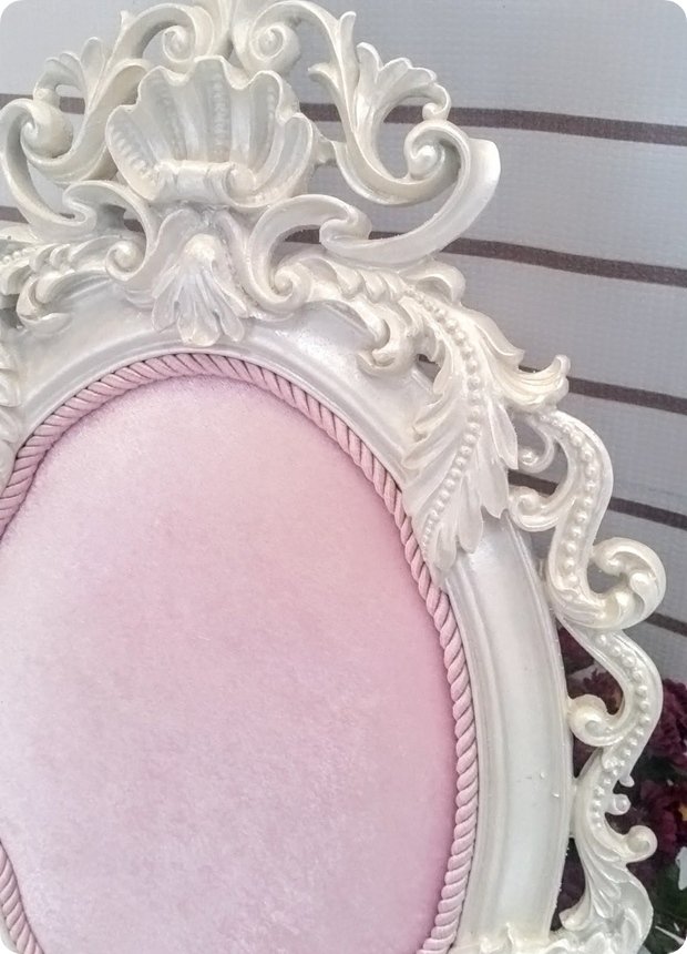 Bebek Odası ; Barok Yapraklı Polyester,Kumaş ( Pembe Kadife ) Kaplı Kapı Süsü Fon