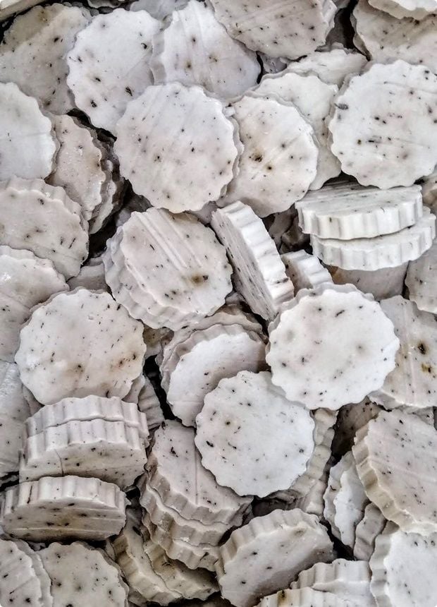 Yuvarlak Lavanta Kokulu Çoklu Köşeli Beyaz Sabun (6 cm)