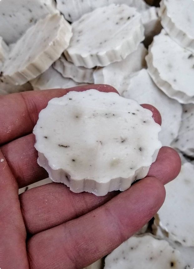Yuvarlak Lavanta Kokulu Çoklu Köşeli Beyaz Sabun (6 cm)