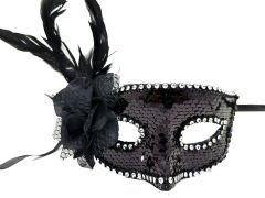 Siyah Renk Yandan Tüylü Güllü Gümüş Taşlı Pullu Maske 20x22 cm