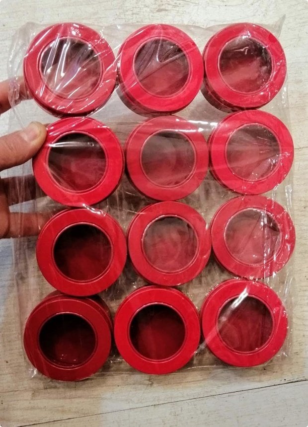 12 li Pencereli Metal / Teneke Kutu