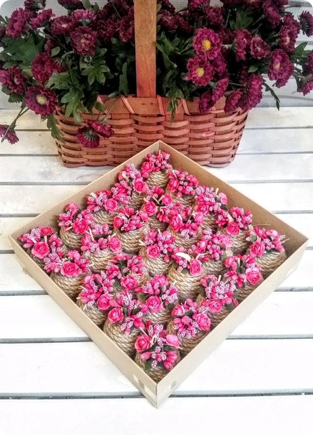 25 li jüt İpten Mini Fuşya Çiçek Küp Süslü Söz-Nişan Sekeri