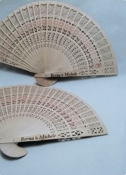 İsme Özel Çiçekli Ahşap Yelpaze ( Püskül Takılabilir )