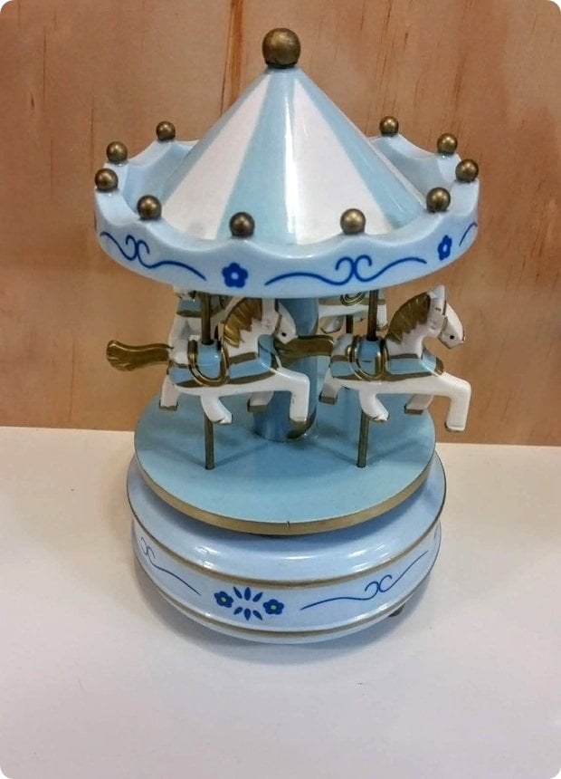 Müzikli Dönen Atlı Karınca