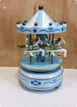 Müzikli Dönen Atlı Karınca