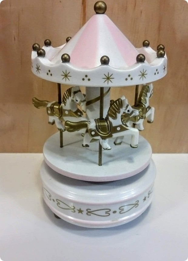 Müzikli Dönen Atlı Karınca