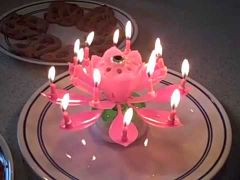 Pembe Işıklı Müzik Sesli Doğum Günü Pasta Mumu Büyük Boy
