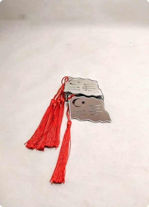 Süslü Bayrak pleksi ayna asker hatırası (4*6 cm )