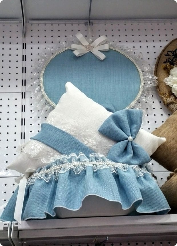 Hasır ve keten süslemeli bebek kapı süsü + sepet + yastık MAVI SEPET