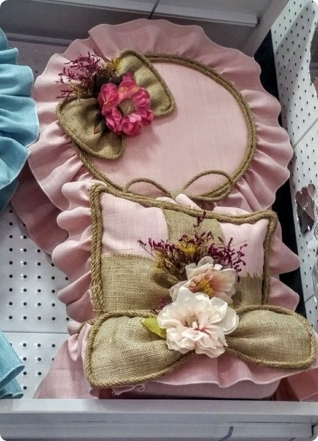 Hasır ve keten süslemeli bebek kapı süsü + sepet + yastık PEMBE SEPET