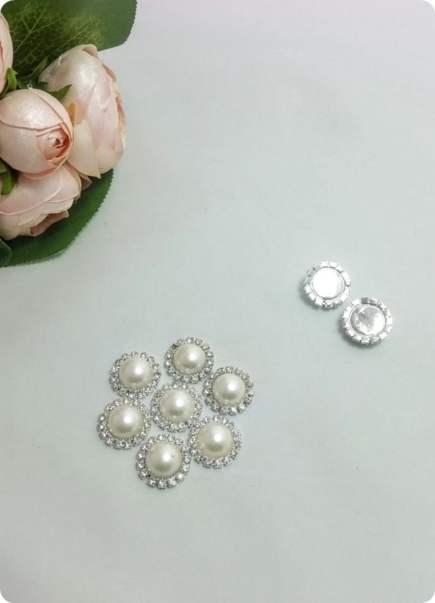 Etrafı Taşlı Büyük inci