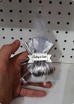 20 Adet Süslü Tüylü Gümüş Kese Söz,Nişan,Nikah Şekeri