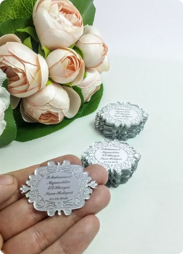 İsim etiket (Lazer Kesim İsim yazılı Ayna) (Söz, Nişan,Nikah şekeri Ayna etiket)