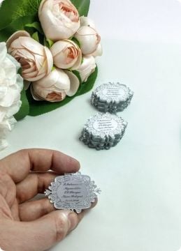 İsim etiket (Lazer Kesim İsim yazılı Ayna) (Söz, Nişan,Nikah şekeri Ayna etiket)