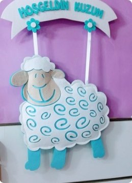 Kuzu Bebek Odası Keçe Kapı Süsü ( Hoşgeldin Kuzum Yazılı )