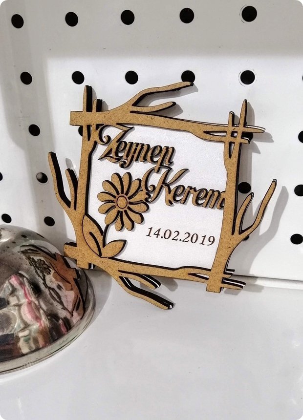 Çift Katlı Dallı & Papatyalı Ahşap Çerçeve