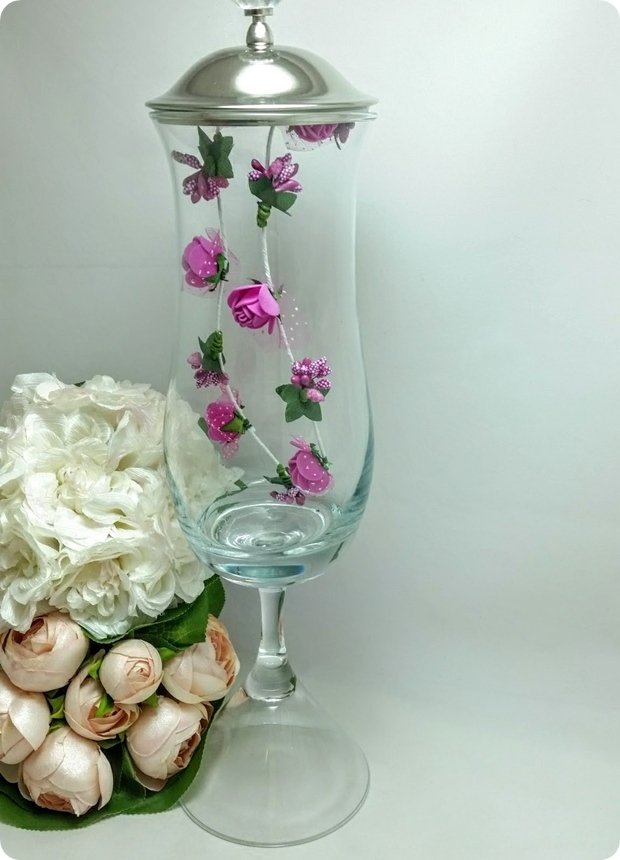 39 Cm Ayaklı, Metal+Kristal Tepelikli Konik Cam Şekerlik