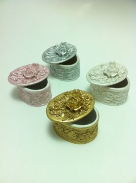 20 Li Oval Güllü Kutu (polyester)