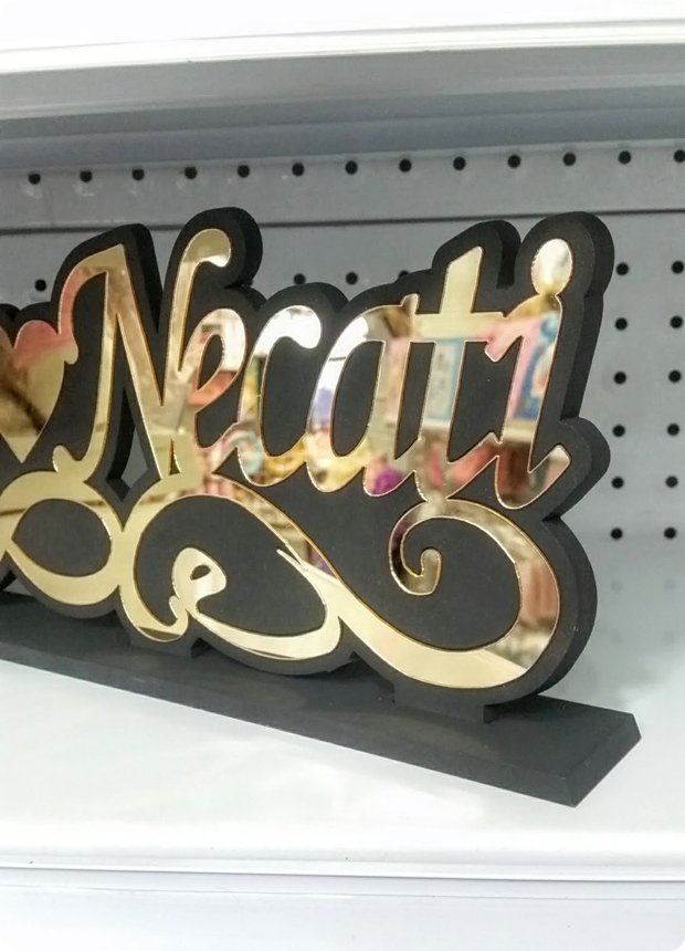 Ahşap Boyalı + Pleksi ayna Masa Üstü isimlik ALTIN