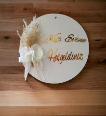 Beyaz Pleksi Üzerine Süslü Kapı Süsü
