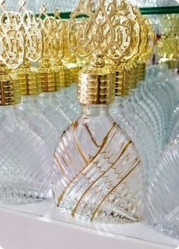 12 li Metal Tepelikli, Yaldızlı Diva Yassı Cam Kolonya Şişesi 50 cc