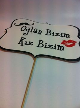 Çubuklu baloncuk (Oğlan bizim kız bizim)