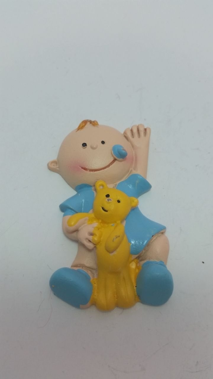elinde ayıcık ve tavşanlı bebek biblo