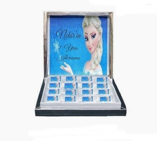 Kişiye Özel Madlen Çikolatalı Kutu 32 LI