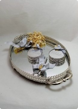 Süslü Metal OVAL yükselticili çiçekli yüzük tepsisi