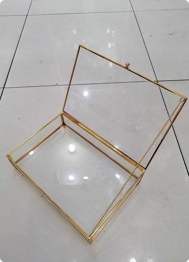 30x20 cm Büyük kapaklı metal kenarlı çikolata tepsisi GUMUS