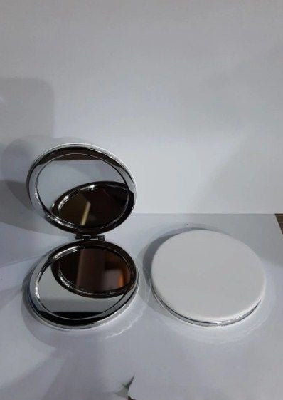 Beyaz Renk Büyüteçli Cep Aynası Yuvarlak