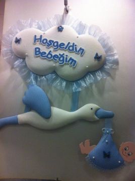 Bebek odası kapı süsü bulut, leylek, kundakta bebek