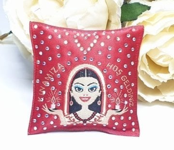 10 Kınamıza Hoşgeldiniz Mini Taşlı Yastık