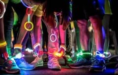 Karanlıkta Yanan Parlayan Fosforlu Glow Stick Çubuk Bileklik 50 Adet