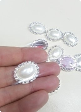 Oval Etrafı Taşlı Büyük inci