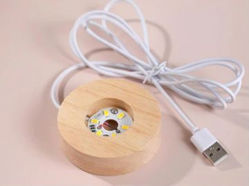 Geyik Tasarımlı Cam Küre Alt kısmı:Ahşap Usb'li