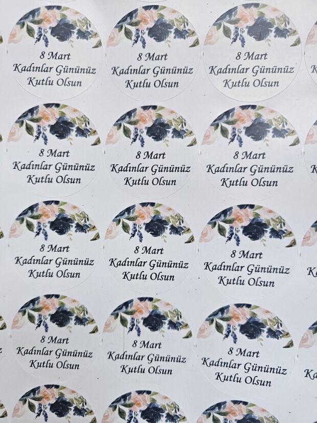 Kadınlar Günü Özelleştirilebilir 3 Cm Yuvarlak etiket 1 Sayfa (54 adet)