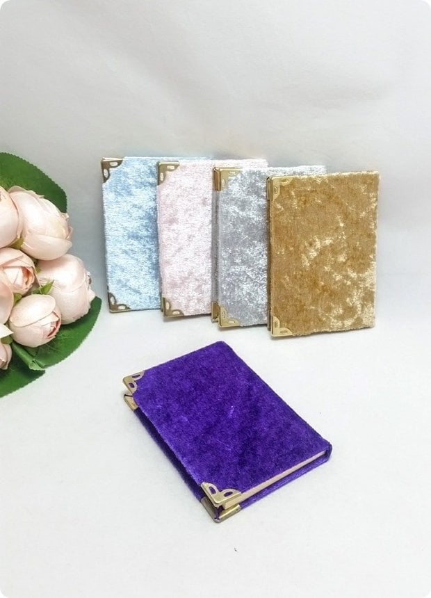 1 Paket  7x10 cm Kadife Kumaş Kaplı Yasin i Şerif (128 Sayfa)
