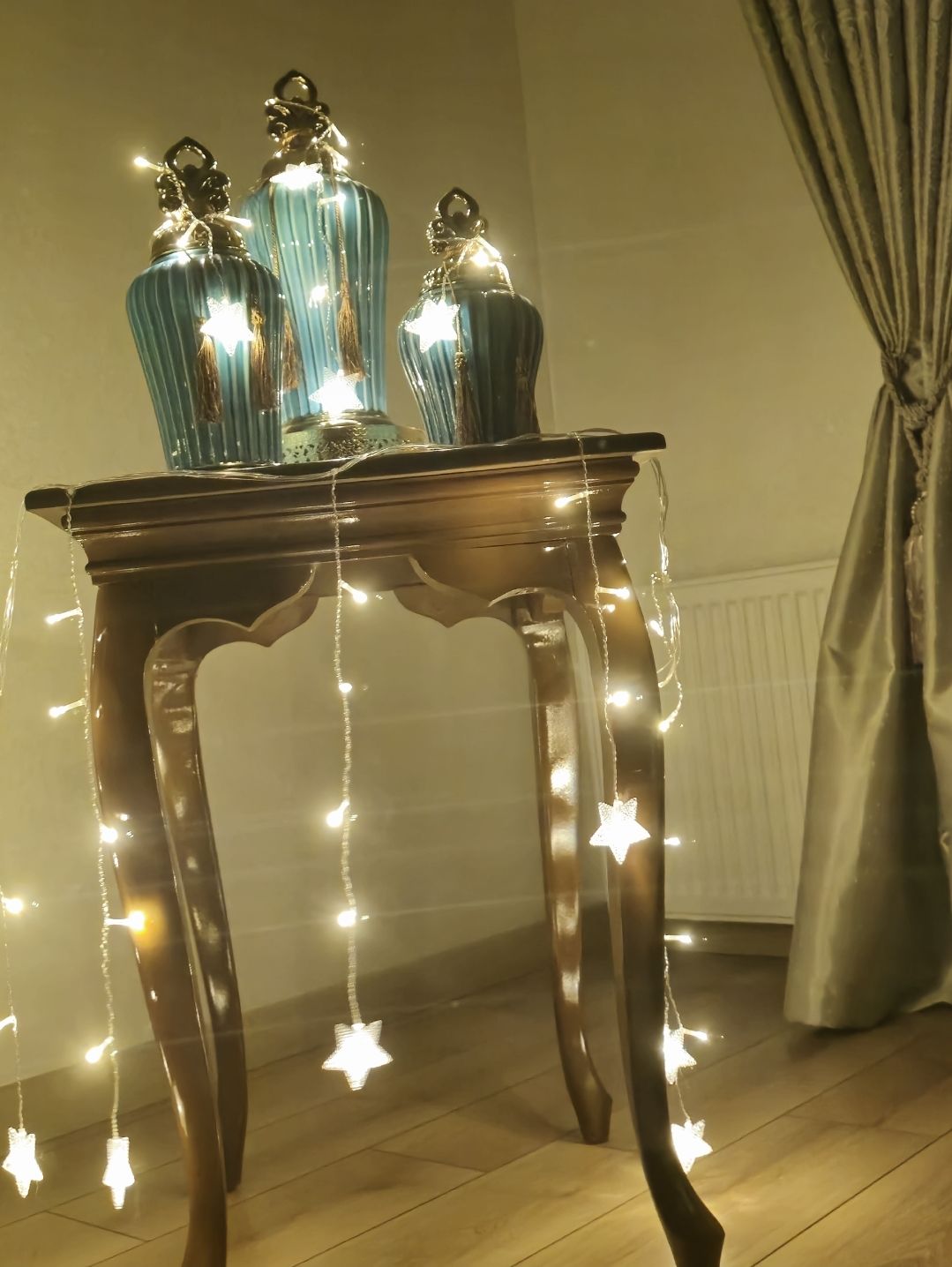 Yıldız 4mt 96 Led Işıklı (19 Saçak 40-50-60 cm)