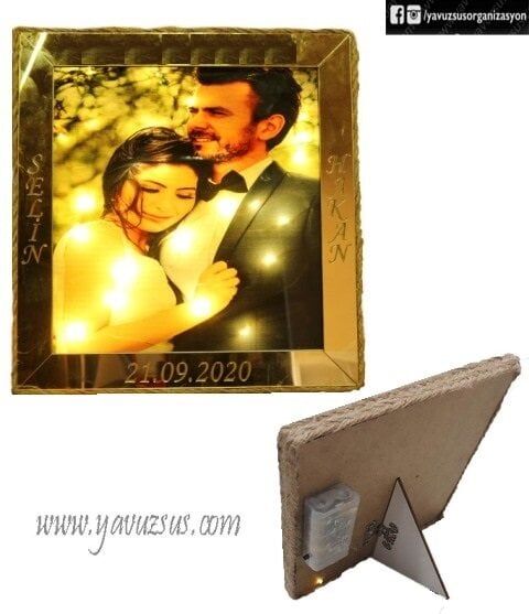 Işıklı Size Özel Cam Üzeri Baskılı Resim Çerçevesi ALTIN