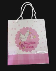 Hoşgeldin Kızım Yazılı Leylek Temalı Hediye Karton Çantası 14x17 cm